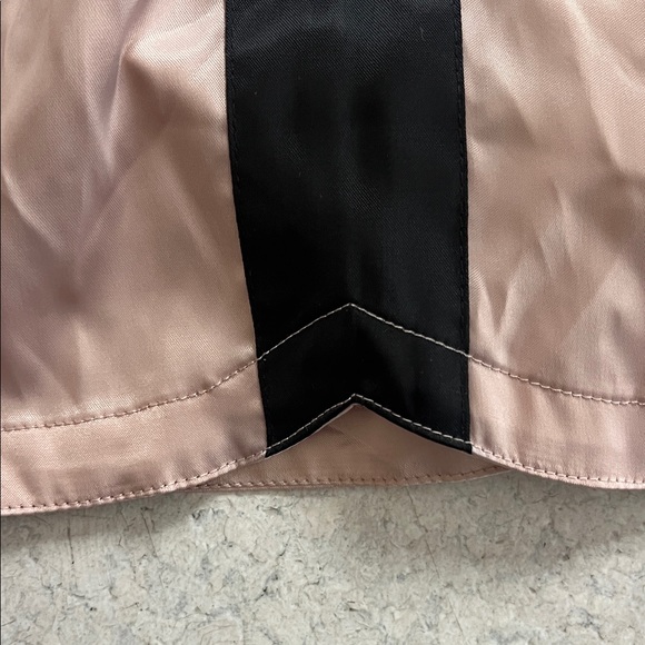 NWT - Pull & Bear - Women's Dusty Pink Satin Boxing Shorts - Picture 5 of 10